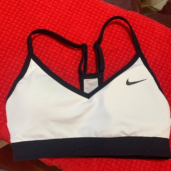 Nike dri fit sports bra - Picture 1 of 5
